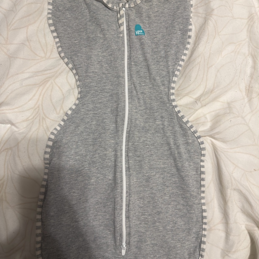 Love to Dream Gray Swaddle and White Swaddle Bundle